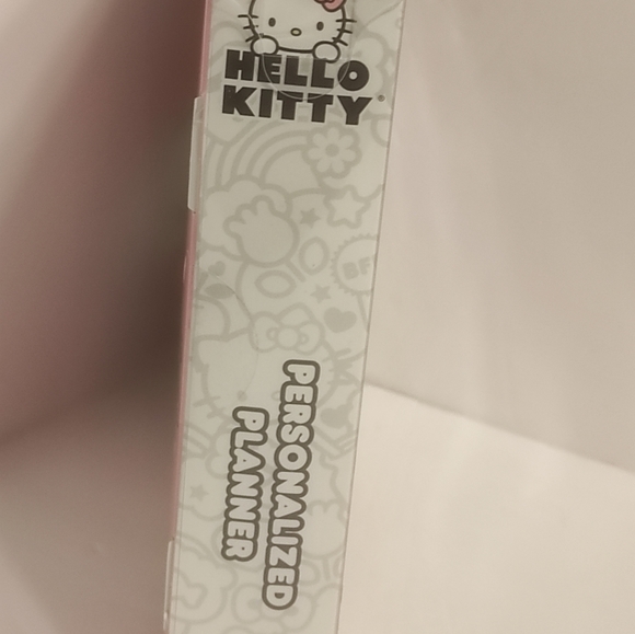 Hello Kitty planner - Picture 4 of 4